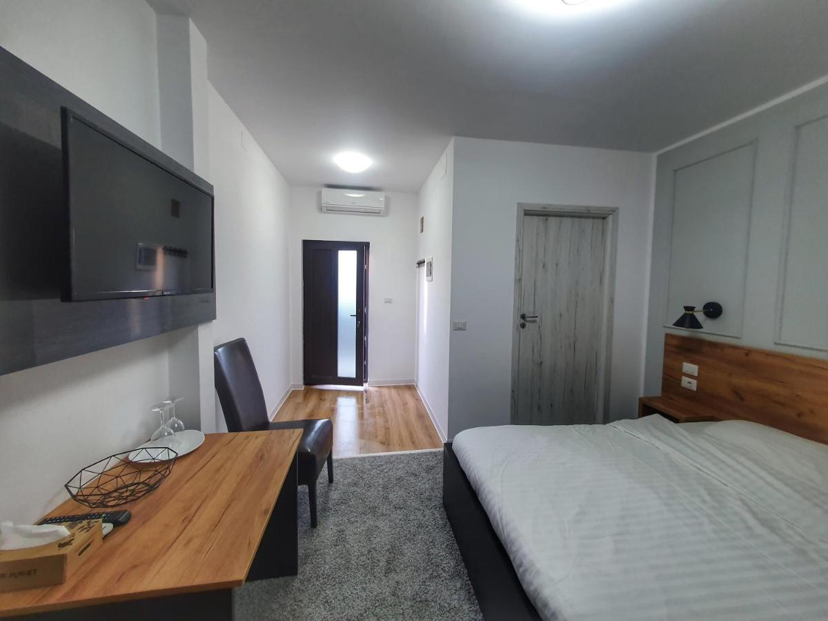 Vily Luxury Rooms Focşani 외부 사진